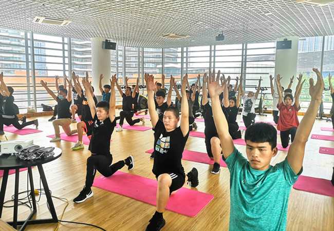 重庆私人健身教练培训班如何选择